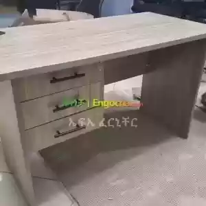 Office desk table የቢሮ ጠረጴዛ in Ethiopia