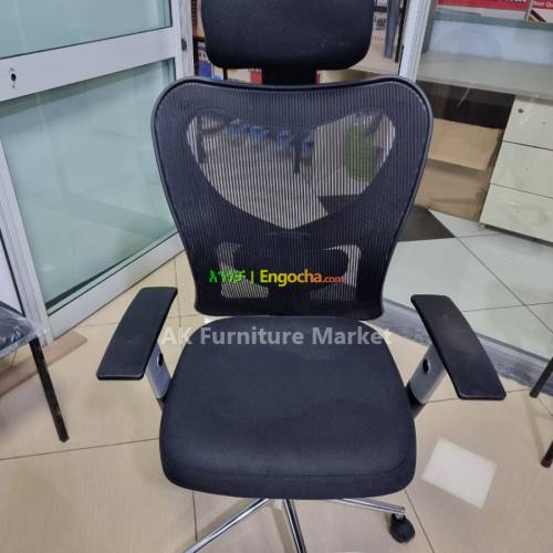 Office managerial chairs