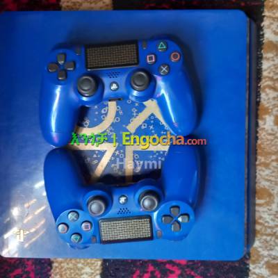 PS4 limited edition (blue)