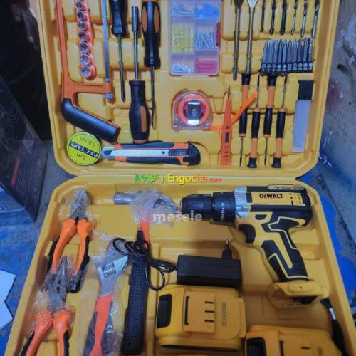 Rechargeable drill with accessories
