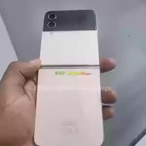Samsung Galaxy Z Flip4 5G 256GB RAM 8GB from Germany in Ethiopia