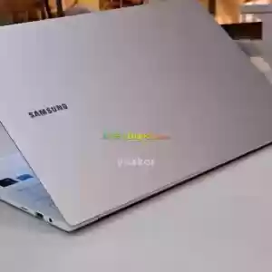 Samsung brand newSuper slimCore i5 11th generation 15.6 inch  screen size 256 gb ssd Stor in Ethiopia