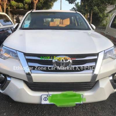 Toyota Fortuner 2020 Very Excellent and Full Option 7-Seater SUV Car for Sale