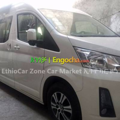 Toyota Hiace HighRoof 2022 Slightly Used Excellent Full Optioned Minibus Car for Sale