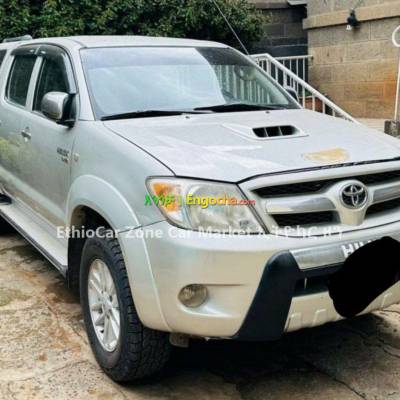 Toyota Hilux Double-Cab 2009 Very Excellent and Clean Pickup Car for Sale