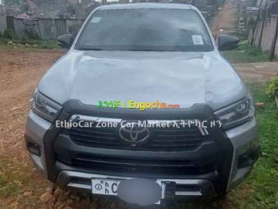 Toyota Hilux Invincible 2022 Double-Cab Pick-up Car for Sale with Duty-Paid Price