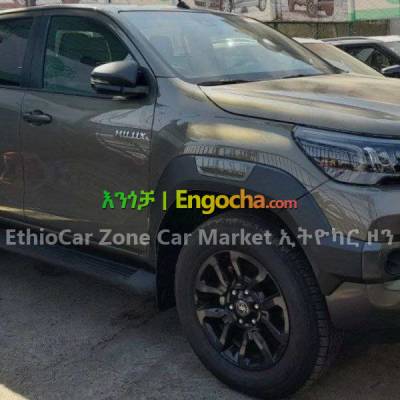 Toyota Hilux Invincible Double-Cab 2023 Brand New and Full Option Pickup Car
