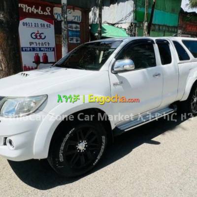 Toyota Hilux Vigo 2013 Very Excellent and Clean Pickup Car