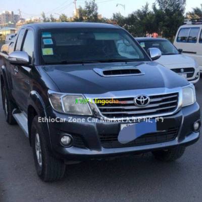 Toyota Hilux Vigo 2014 Excellent and Fully Optioned Pickup Car for Sale