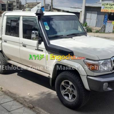Toyota Landcruiser (Double-Cab Pickup) 2019 Perfect and Clean Full Option Pickup Car