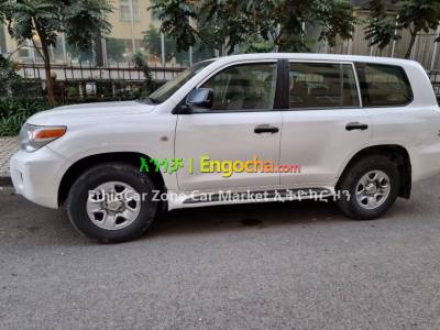 Toyota Landcruiser V8 VX 2012 Perfect and Clean Full Option Car for Sale