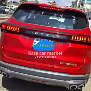 Urgent Sell ‼️Make: Jetour Model: X 70 plusYear 2022Transmission: Automatic Milage 18,000 Price in Ethiopia