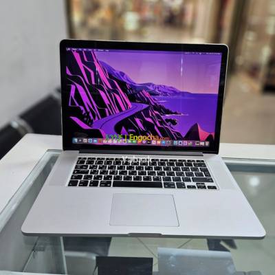 brand new Macbook pro core i7 2015