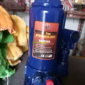 car jack (የመኪና ክሪክ) in Ethiopia