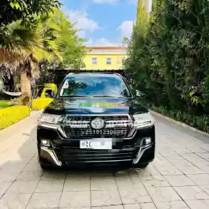 Make... Toyota Model.. Landcruiser V-XR Year.. 2014Body Upgrad 2021Transmission.. Automat Price in Ethiopia