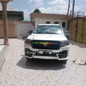 Make:Toyota Model:Landcruiser G-XR Year: 2020 Body Type:SUVEngine:V8 Drive Type:4WDFuel T in Ethiopia