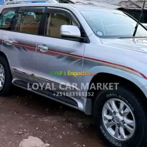 TOYOTA LANDCRUISER V8 GXR 2013 in Ethiopia