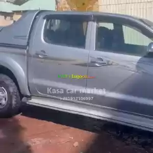 Toyota Vigo double cap Model....2015Transmission manual Standard Europe Condition Super E in Ethiopia