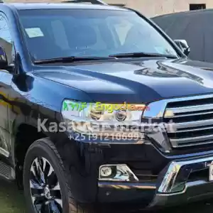 Urgent Sale Make:Toyota Model:Landcruiser Trim: VX.R Engine:V8Transmission: Automatic Yea Price in Ethiopia