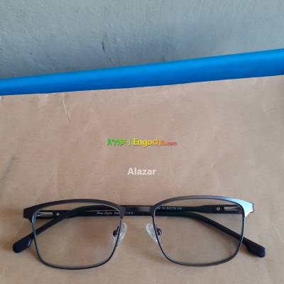 eyeglass for computer use and sunlight protection ለኮምፕዩተር እና ለጸሃይ ሚሆን መነጽር