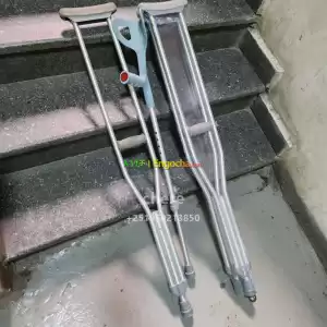 Elbow and axillary bilateral crutches in Ethiopia