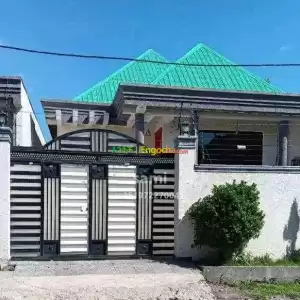 የሚሸጥ ቪላ ቤትየቦታ ስፋት 250ካሬአብሲንያ ባክተመላሽ125000ሠፈር ሰሚትባንክ 19ሚሊዮንእጅ 7ሚሊዮንጠቅላላ ዋጋ 26ሚሊዮን ባንክ ብድር  Price in Ethiopia