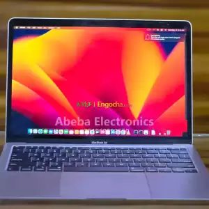 2020 macbook Air Core i5Only 250 cycle count256  Storage 8gb Ram13" inch screen touch bar in Ethiopia