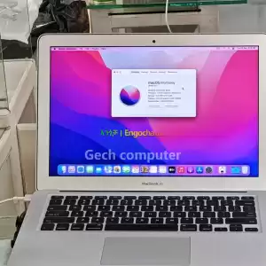 Almost new Apple macbook air 2017    Core i7512 gb Solid state drive 8Gb memory size  Price in Ethiopia