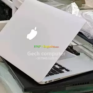 Almost new Apple macbook air 2017    Core i7512 gb Solid state drive 8Gb memory size  13. in Ethiopia