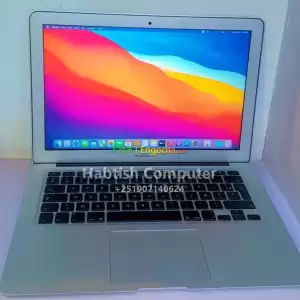 Almost new Apple macbook air 2017    Core i5256gb Solid state drive 8Gb memory size  13.3 Price in Ethiopia