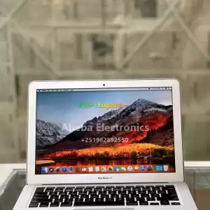 Almost new Apple macbook air 2017    Core i7256gb Solid state drive 8Gb memory size  13.3 in Ethiopia