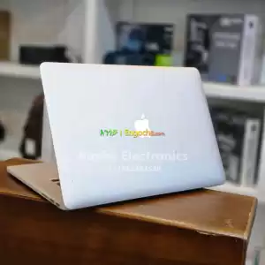 Apple MacBook Pro(Retina, 15-inch, Mid 2015)Processor:2.8GHz Intel Core i7 Memory:16GB St in Ethiopia