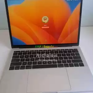 Apple MacBook pro 2017Intel Core i5 2017️128GB SSD Storage️ 8 gb RamRetina displayBattery in Ethiopia