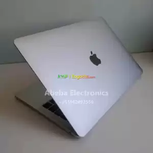 Brand new Apple MacBook pro 2017 Intel Core i5 2017️128GB SSD Storage️ 8 gb RamRetina dis in Ethiopia