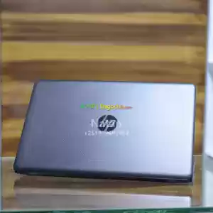 Hp notebook 10th gen 4GB GRAPHICS PROCESSOR Core i5 Model : Hp notebook Screen :15.6 inch in Ethiopia