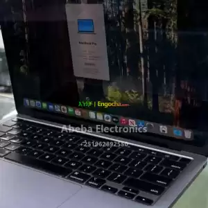MacBook pro 2020 M1 ️M1 chip 13 inch display256 storage 8GB in Ethiopia