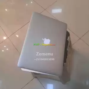 Makbook air 2017 Laotop in Ethiopia