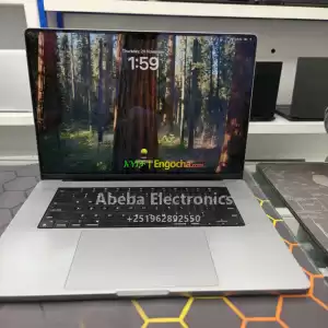 New arrivalMacBook ProApple M1 MAX 10-core CPU with 8 performance cores and 2 efficiency  in Ethiopia