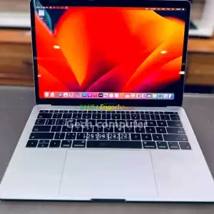 ️ MacBook Pro 2017 with Apple Original case🫶512GB GB SSD️8GB Price in Ethiopia