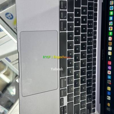 macbook Air core i3 2020 model laptop