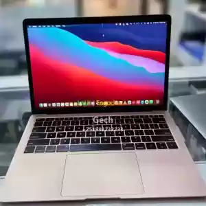 macbook air M1Apple M1 chip with 8‑core CPU, 7‑core GPU, and 16‑core Neural Engine13.3 in in Ethiopia