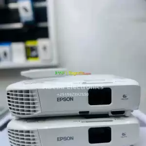BRAND NEW EPSON Projector Has remote Model name: EB-S05Hardware interface: VGA, USB, HDMI in Ethiopia