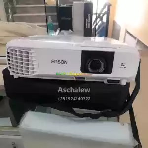 Brand New EPSON ProjectorWith manual  CD and cartoon Model name:  EB -X49Hardware interfa Price in Ethiopia