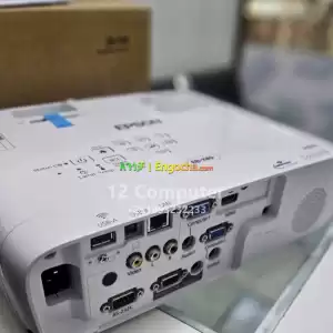 Brand New EPSON ProjectorWith manual  CD and cartoon Model name:  EB -X49Hardware interfa in Ethiopia