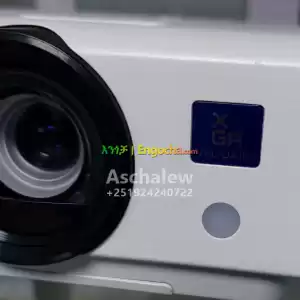 HIGH QUALITY SONY Dx 102 PROJECTORBrand New Sony projector Model VPL-Dx102( QUANTITY AVAI Price in Ethiopia