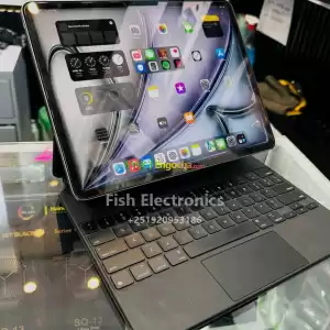 ipad Air M2 13inch 1tera with orginal magic keyboard in Ethiopia