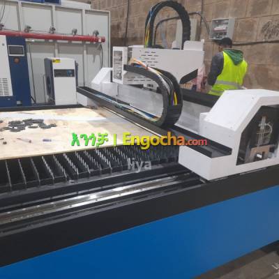 የሚሸጥ Fiber Laser CNC Machine