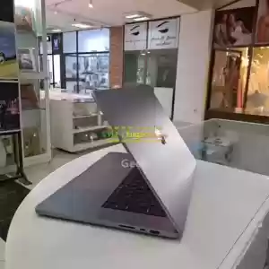 ️ Macbook M2 pro chip 2023 16 inchi🫶512GB SSD️32GB unified memory️16-inch(diagonal) Liqui Price in Ethiopia