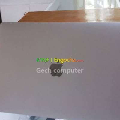 ️Apple MacBook Air 2020M1 chip 2020️256gb solid state drive ️8 gb memory ️13.3 inch scree